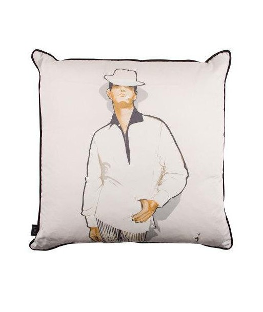 The Mysterious Man Cushion - Poser Toutes les collections ici