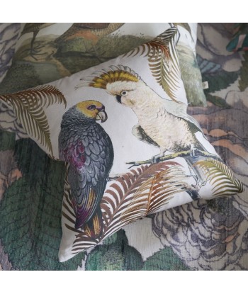 Parrot And Palm Parchment Cushion rembourrage situé sous